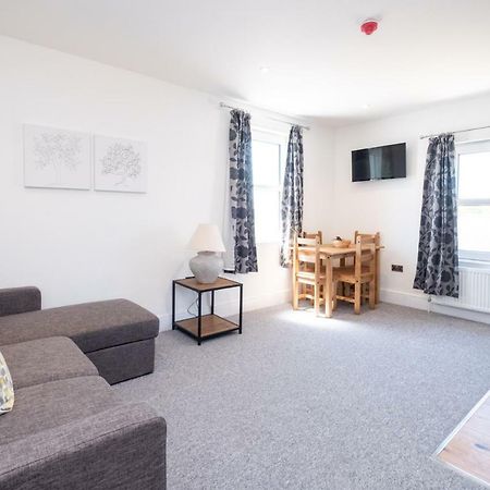 Rowan - Three Tuns Apartments , Wickham Market - By Aldeburgh Coastal Cottages Pettistree Экстерьер фото