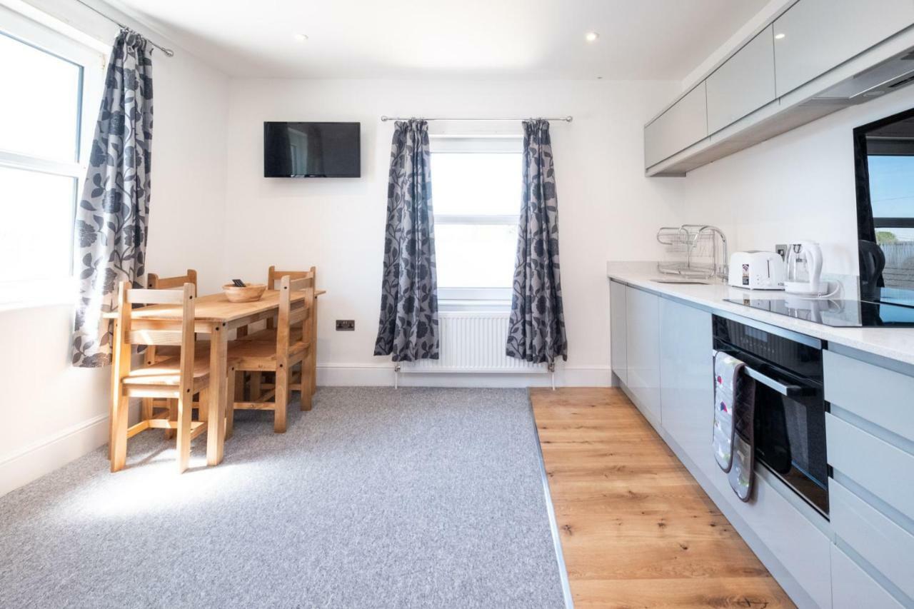 Rowan - Three Tuns Apartments , Wickham Market - By Aldeburgh Coastal Cottages Pettistree Экстерьер фото